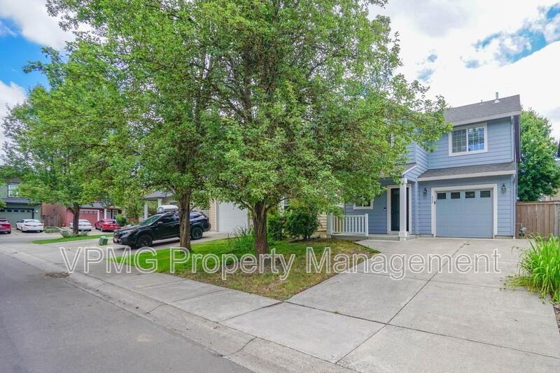 423 Nw 153rd St - Photo 2 of 36