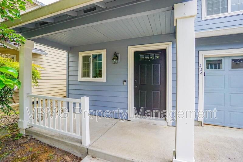 423 Nw 153rd St - Photo 4 of 36