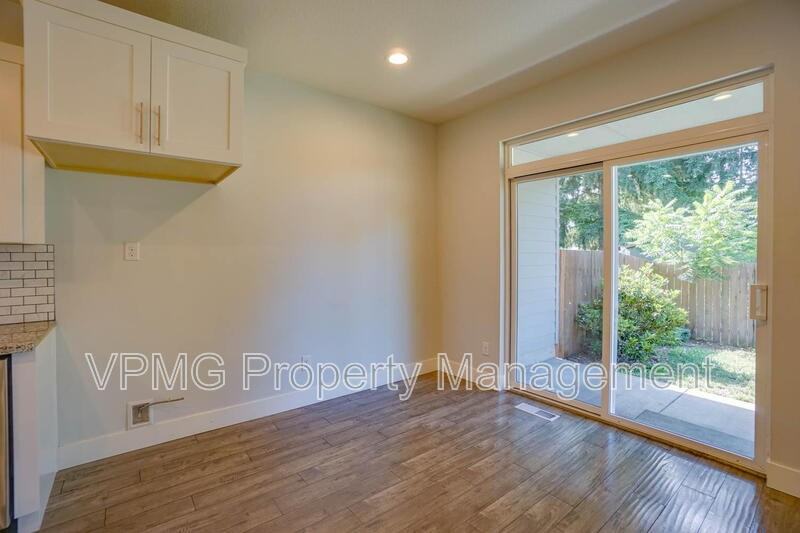 10703 Ne 70th St #1 - Photo 7 of 32