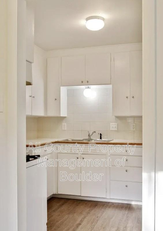 732 Alpine Ave - Photo 4 of 9