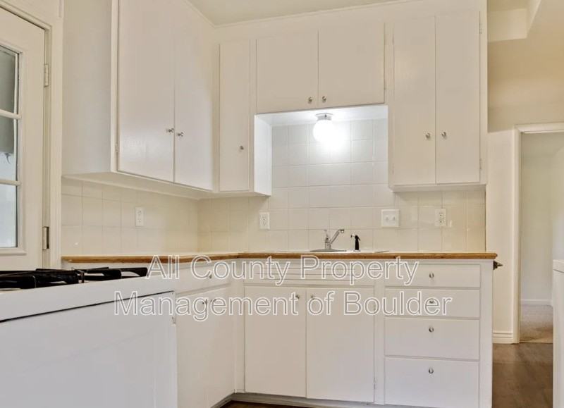 732 Alpine Ave - Photo 5 of 9