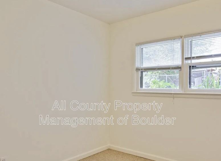 732 Alpine Ave - Photo 6 of 9