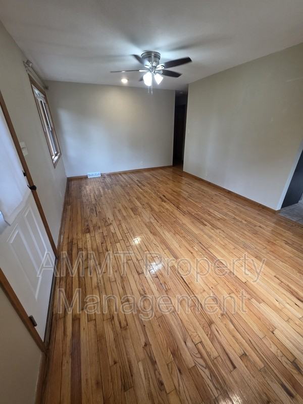 1065 3rd St - Photo 4 of 6
