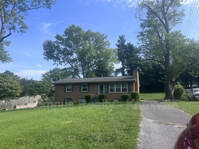 7931 W Cliff Dr - Photo 2 of 22
