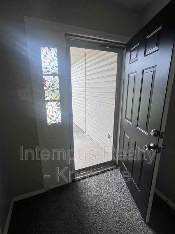 1013 Ashley Michelle Ct - Photo 2 of 27