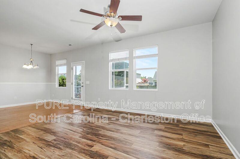 407 Greywood Ln - Photo 3 of 22