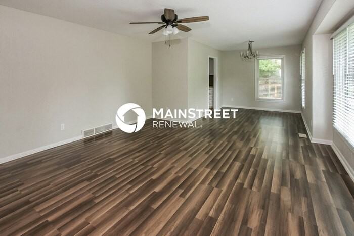 1808 Thornton St - Photo 2 of 16