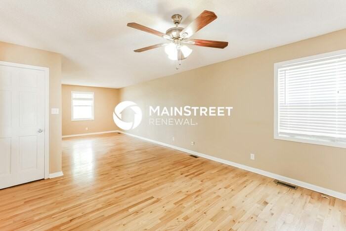 421 Hithergreen Dr - Photo 3 of 18