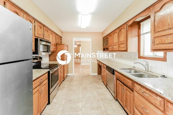 421 Hithergreen Dr - Photo 6 of 18