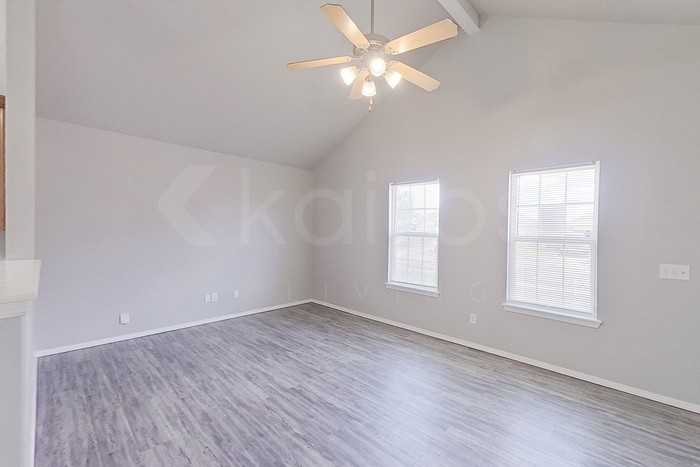 4012 S Aldredge St - Photo 2 of 19
