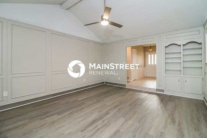 5709 Trail Crest Dr - Photo 5 of 16