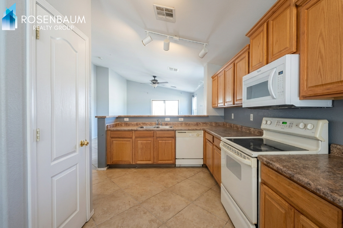 25873 W Miami St - Photo 4 of 10