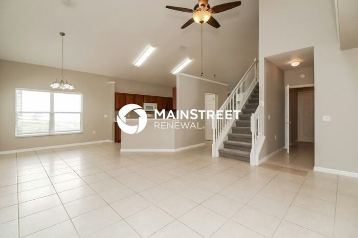 1011 Clearpointe Way - Photo 3 of 17