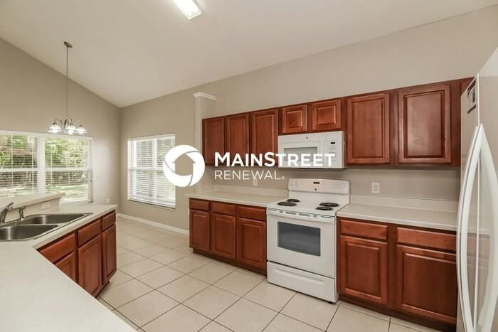 1011 Clearpointe Way - Photo 6 of 17