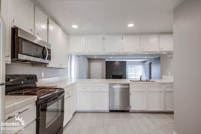 6357 Rancho Mission Rd #5 - Photo 4 of 19