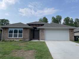 featured image of 1105 Osprey Dr