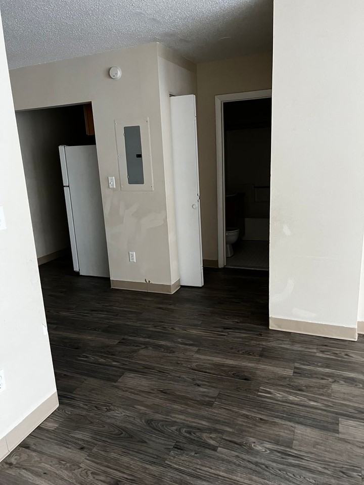 600A LLC - Photo 2 of 14