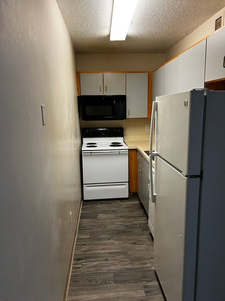 600A LLC - Photo 5 of 14