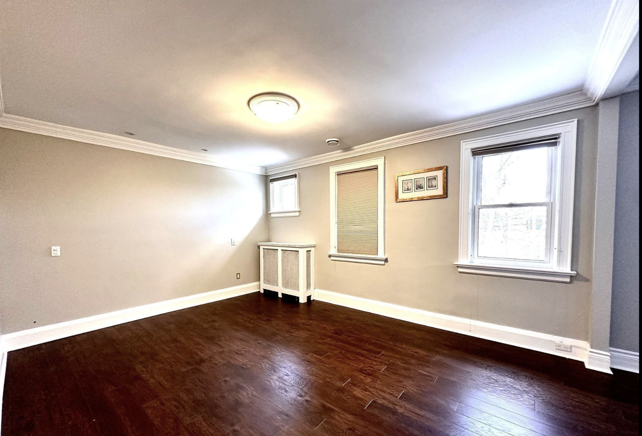 25 Cheritan Avenue - Photo 7 of 13