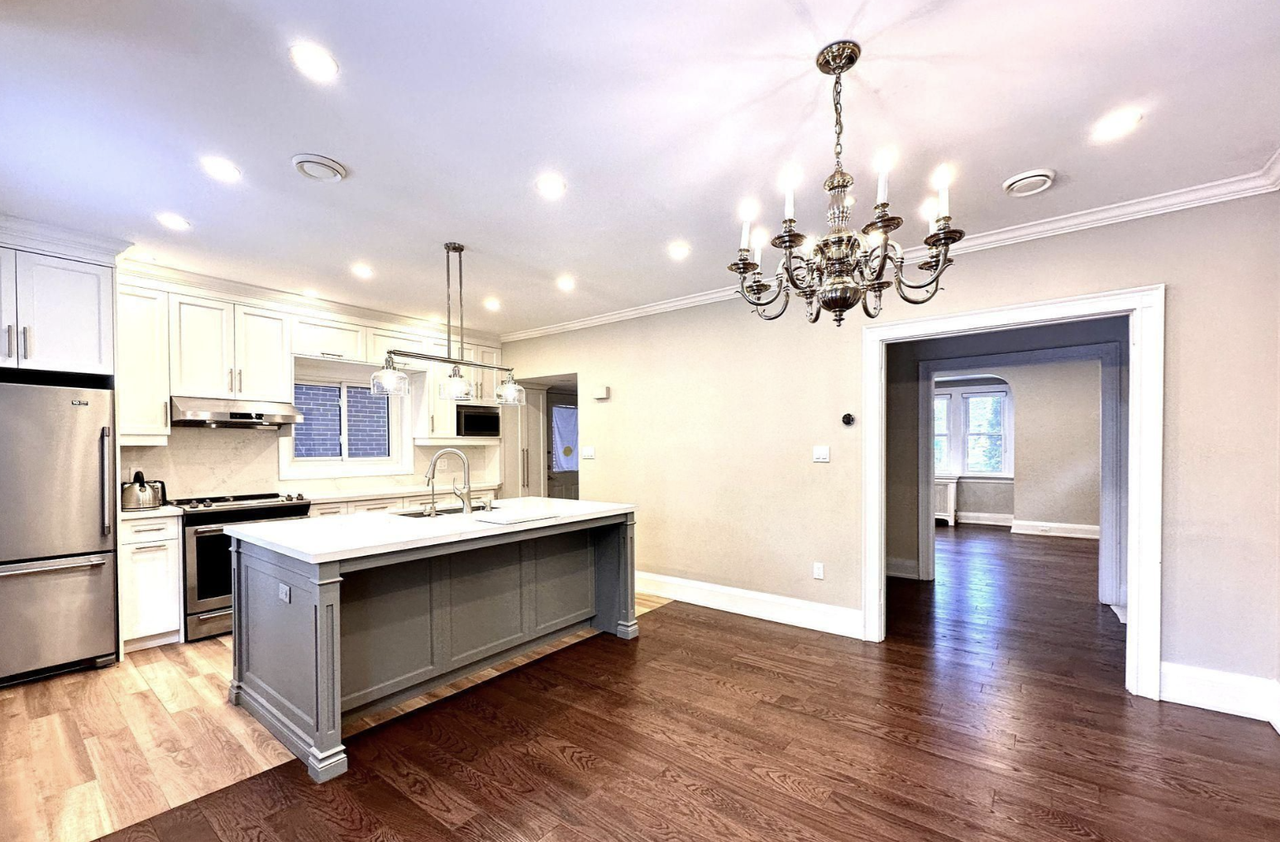 25 Cheritan Avenue - Photo 2 of 13