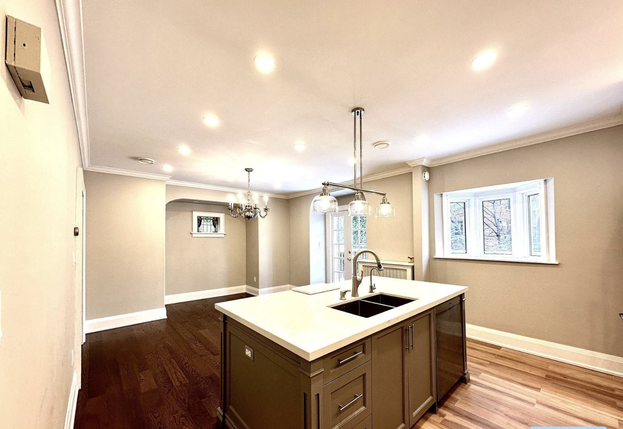 25 Cheritan Avenue - Photo 3 of 13