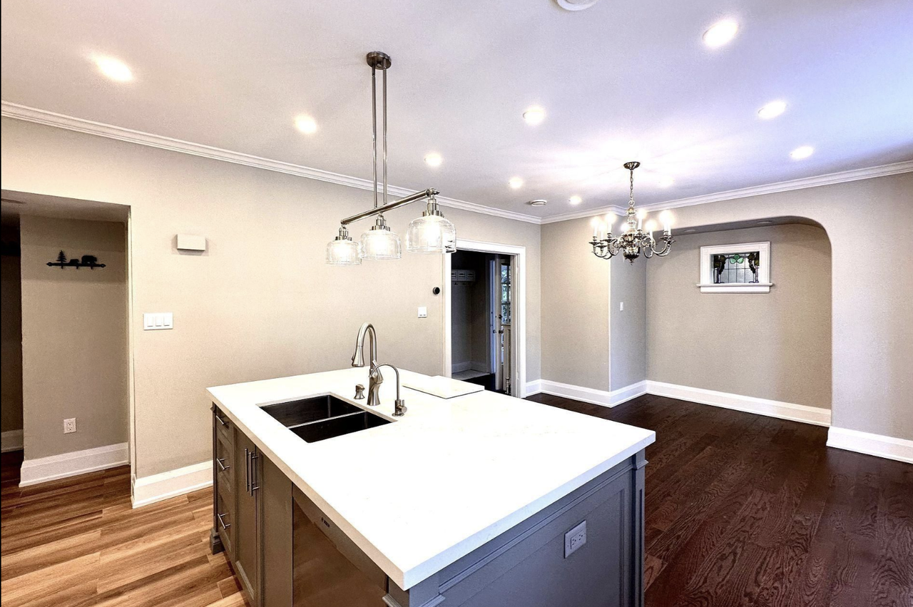 25 Cheritan Avenue - Photo 4 of 13