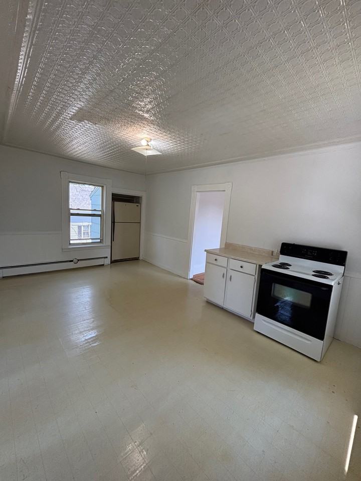 123 3rd Street - Photo 4 of 10