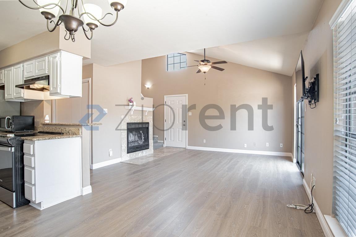 334 W Harwood Rd #A - Photo 6 of 17