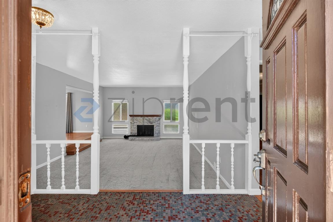 648 San Lorenzo St - Photo 7 of 31