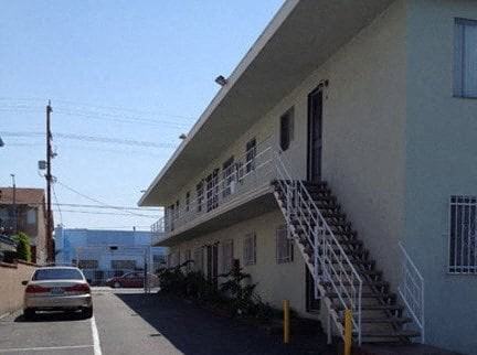 915 N. Wilmington Blvd. - Photo 2 of 3