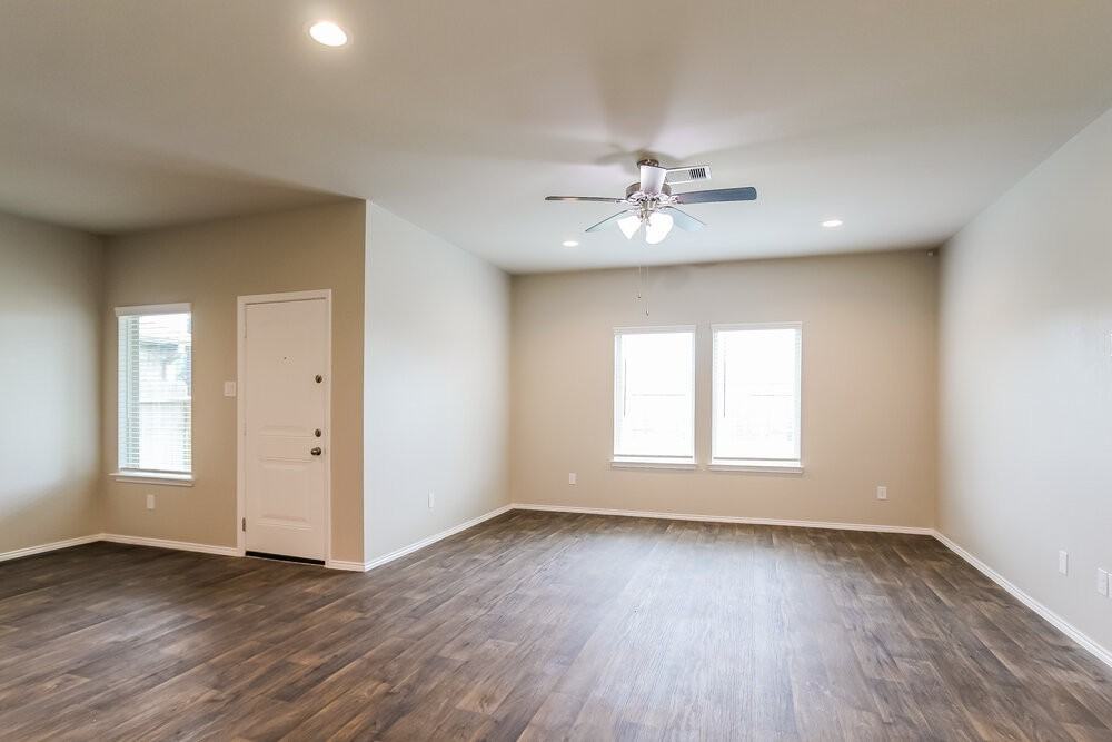 23426 Harrow Field Ln - Photo 4 of 17