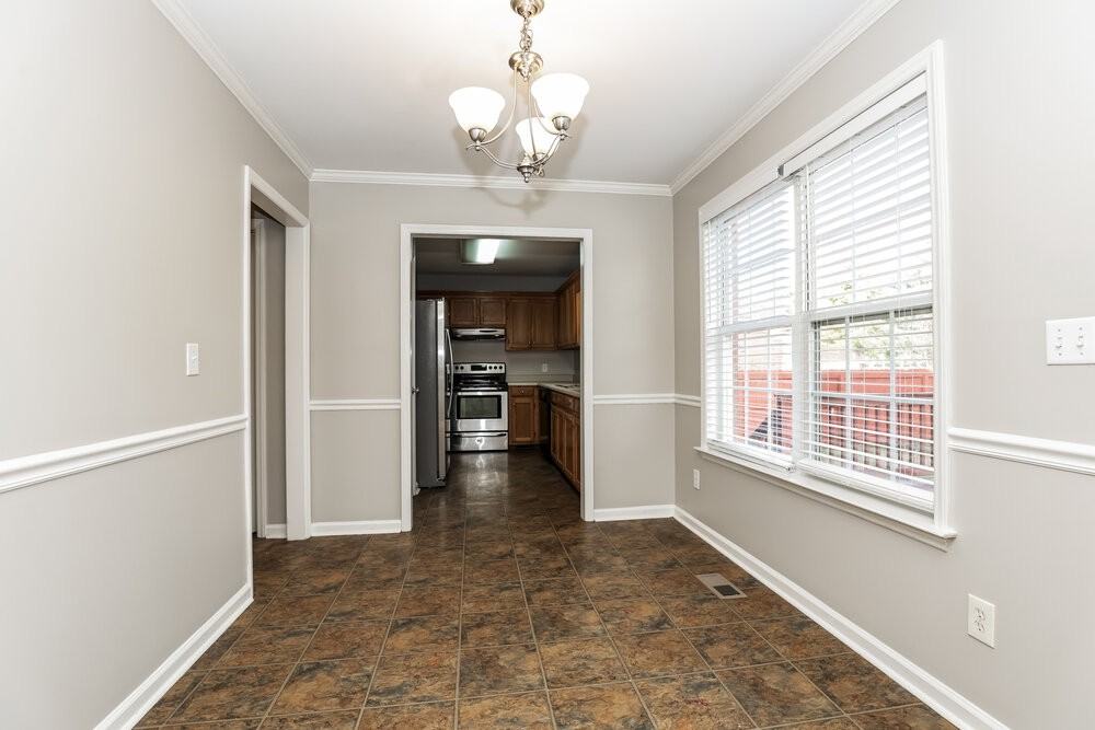 2306 Amber Glen Dr - Photo 7 of 17