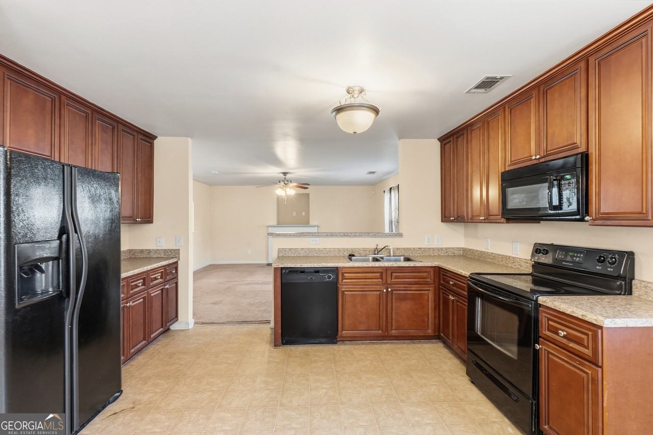 102 Steeple Ct - Photo 6 of 19
