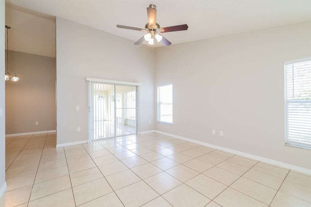 431 Peppermill Cir - Photo 3 of 16