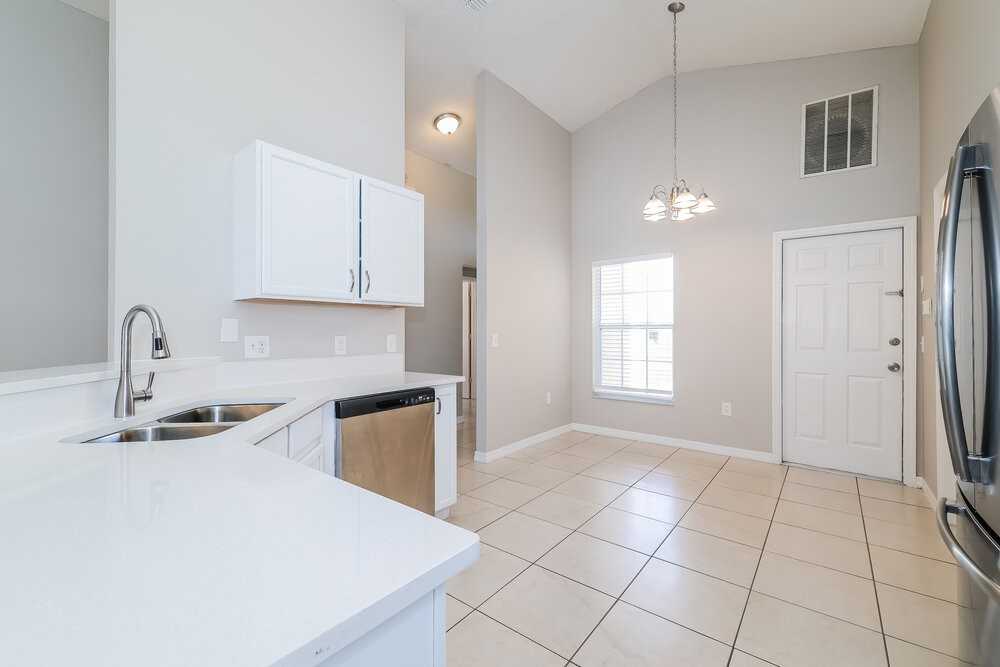 431 Peppermill Cir - Photo 6 of 16