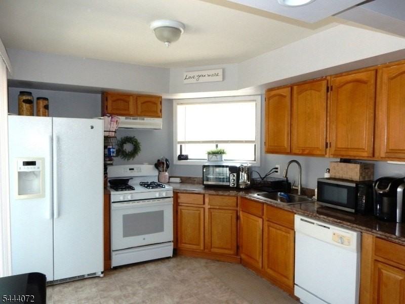 51 Edinborough Ct - Photo 5 of 27
