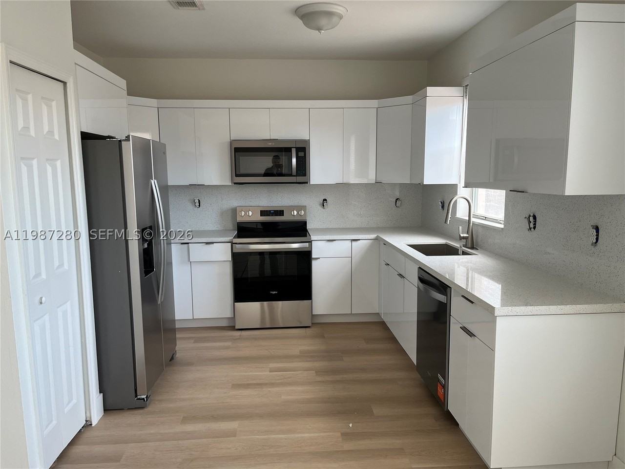 27501 Sw 138th Ave - Photo 2 of 13