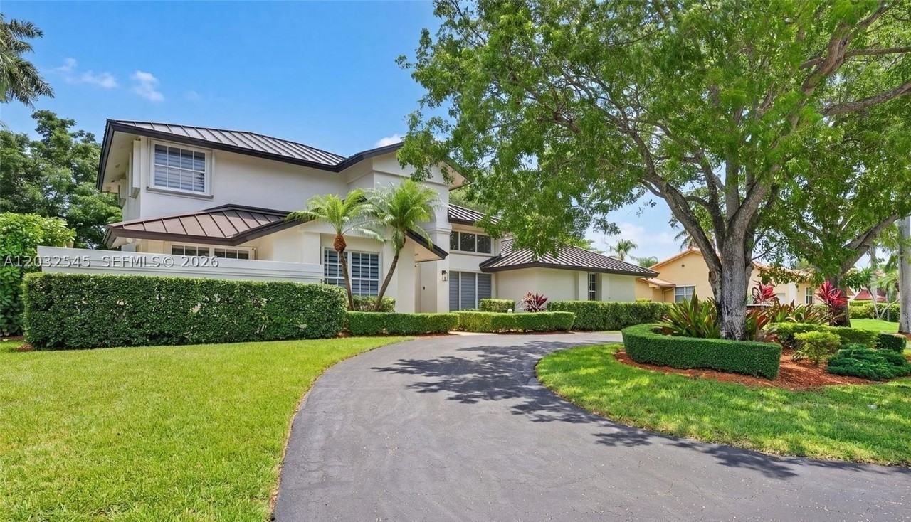 8224 Sw 178th Ter - Photo 2 of 50