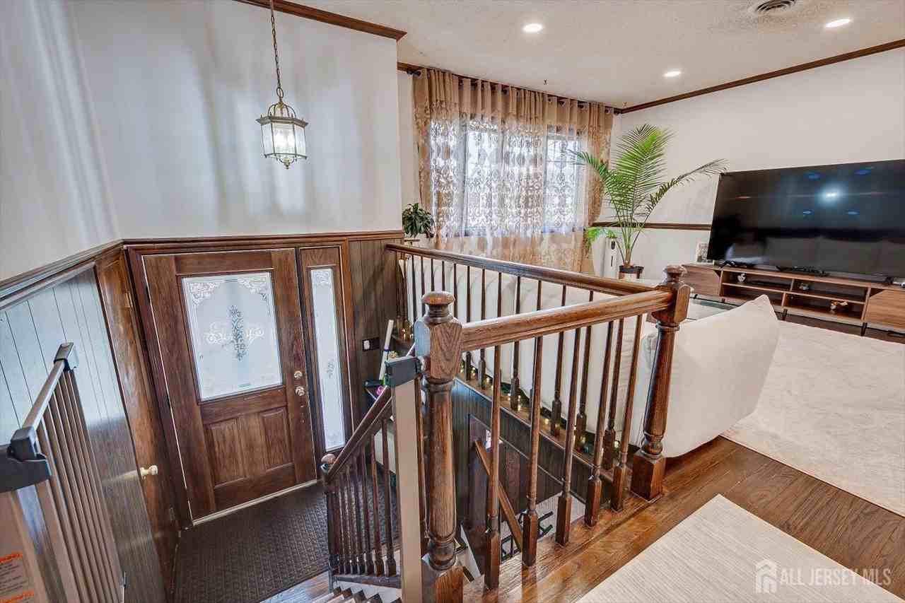40 Winding Rd - Photo 6 of 34
