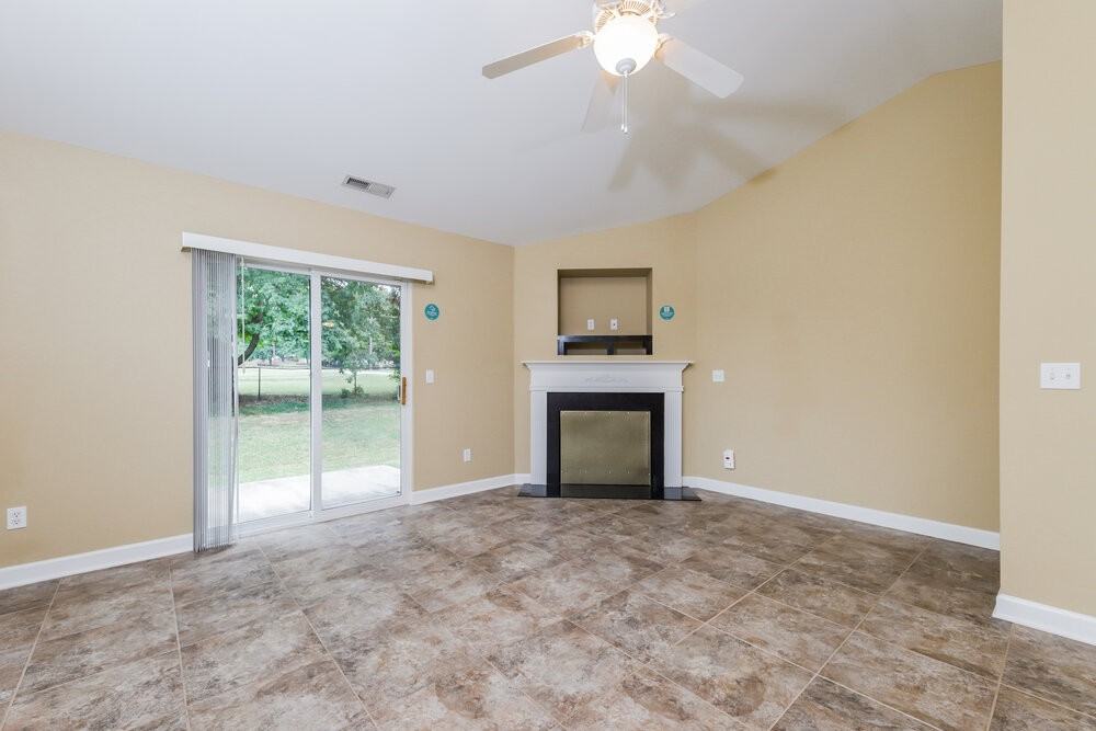 296 Konnoak Village Cir - Photo 4 of 16