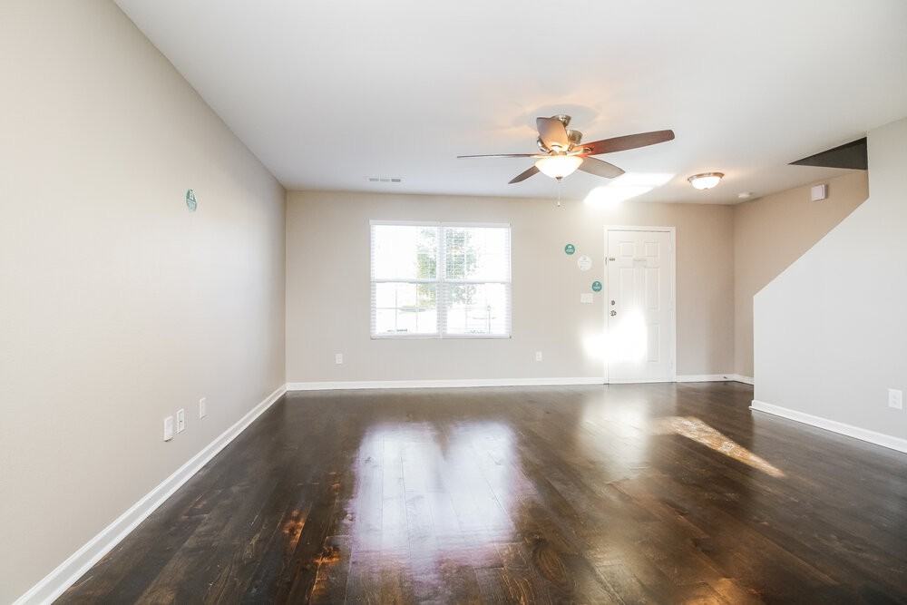 3511 Pitchers Ln - Photo 4 of 17