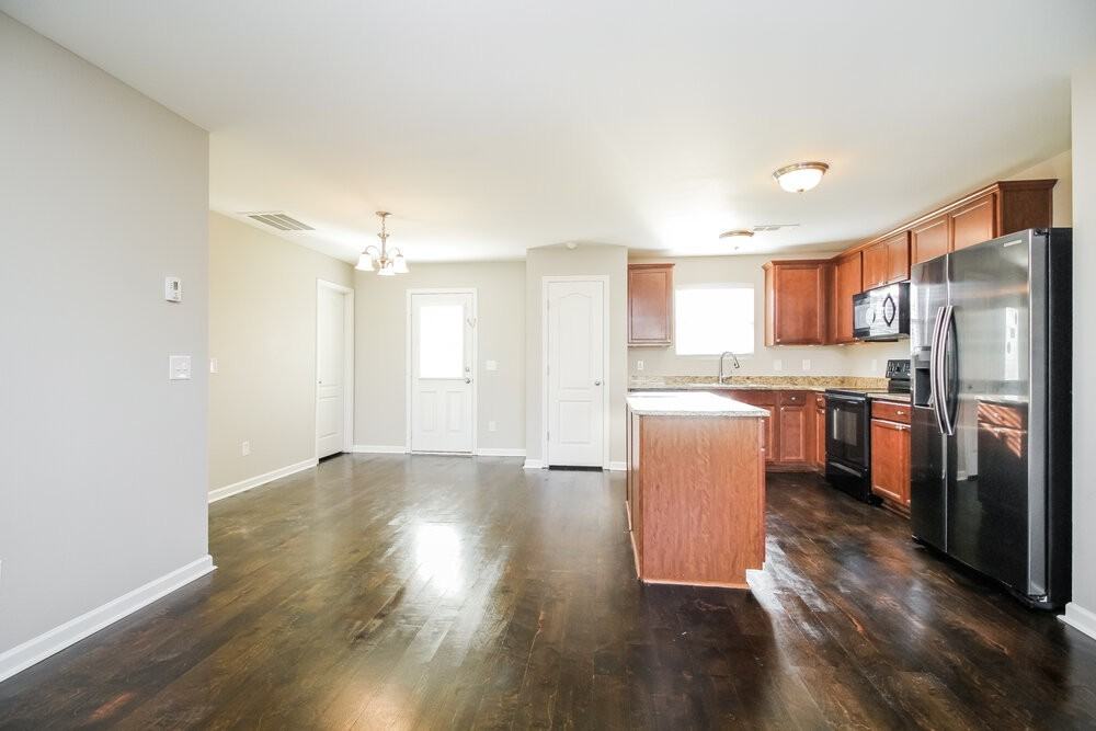 3511 Pitchers Ln - Photo 5 of 17