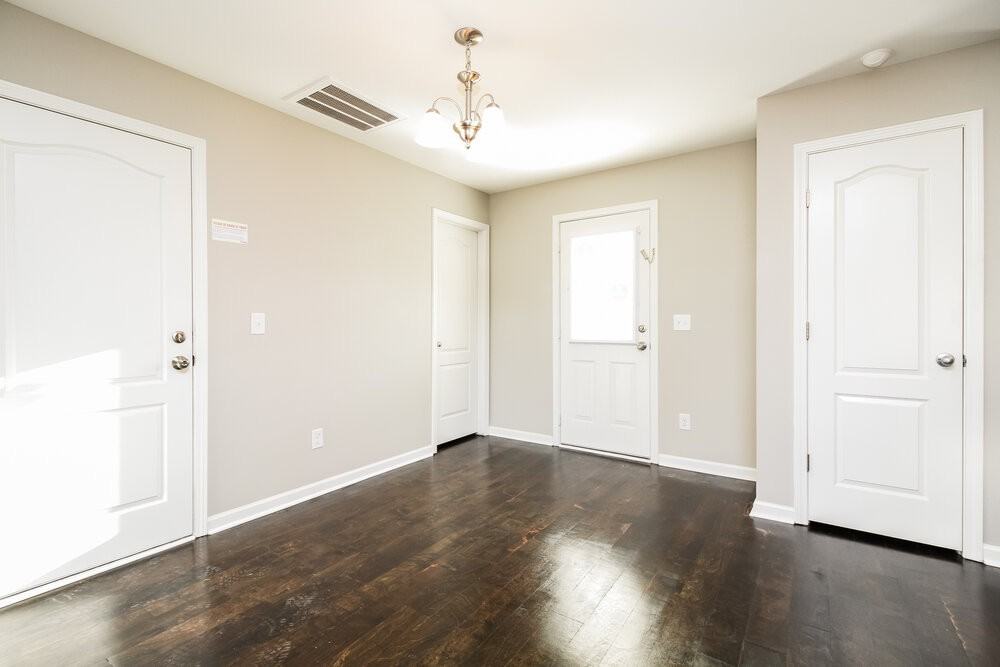 3511 Pitchers Ln - Photo 6 of 17