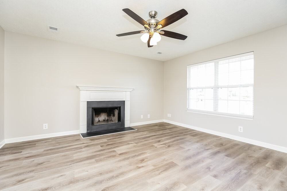 1111 Nahanee Ct - Photo 4 of 17