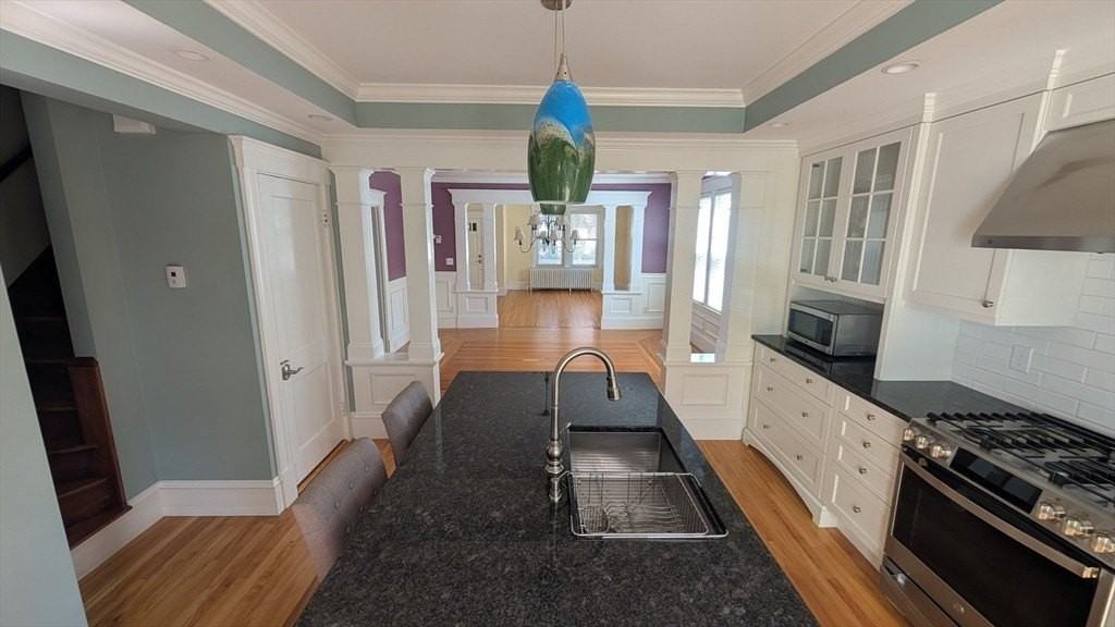 133 Elmwood Rd #2 - Photo 6 of 32