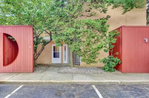 featured image of 44 Marion St #9