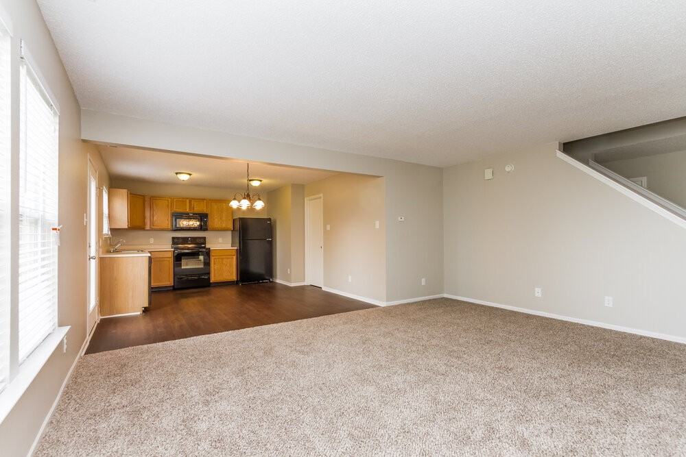 924 Bentgrass Dr - Photo 4 of 16