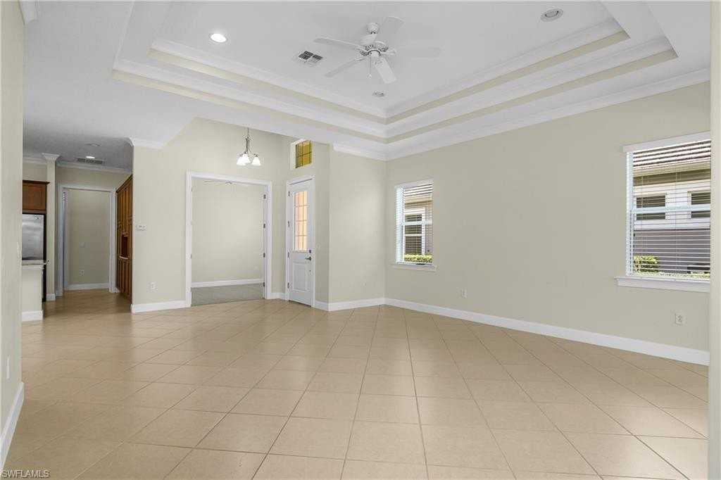 7162 Dominica Dr - Photo 4 of 40