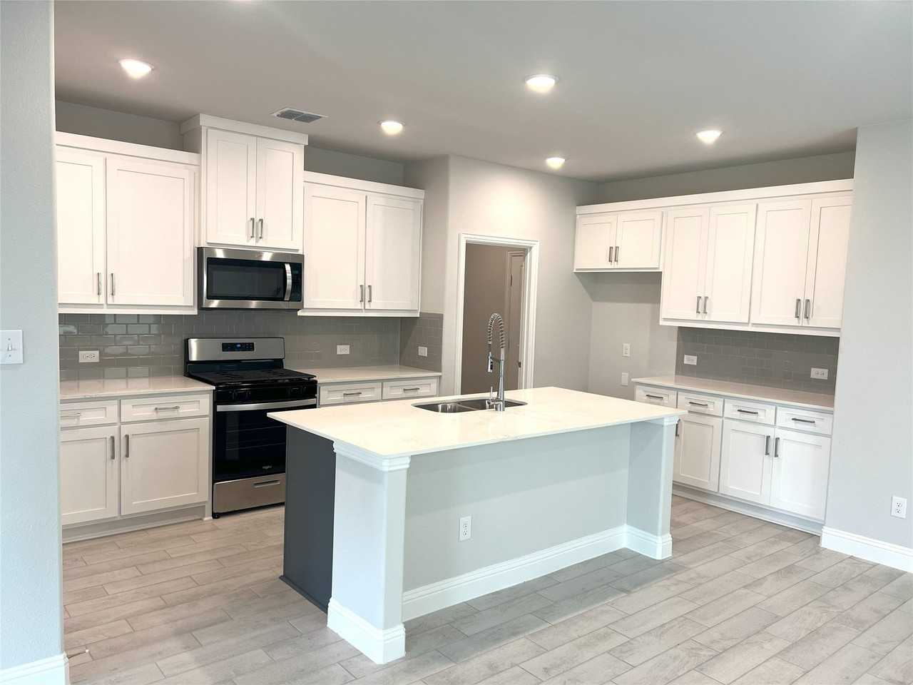 3010 Camilli Cv - Photo 4 of 21
