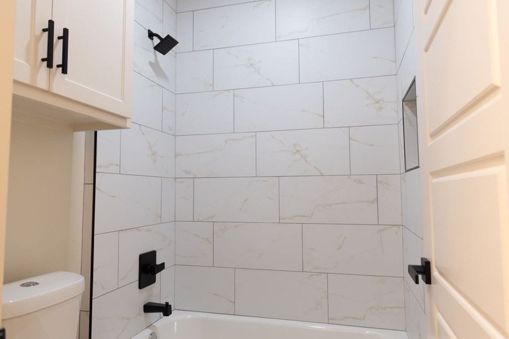 2105 Bryant St - Photo 7 of 9